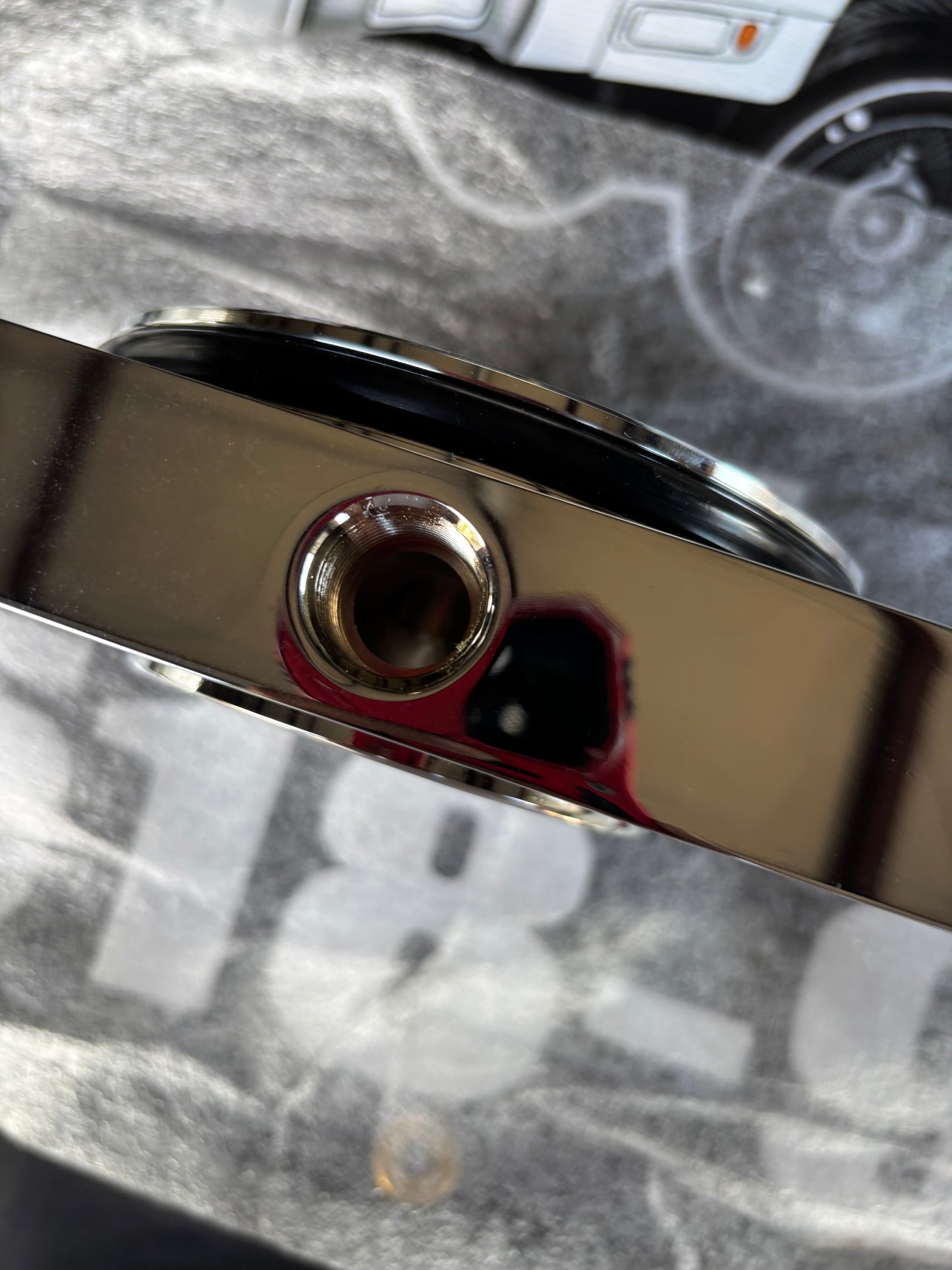 Chrome DT logo block 1/2 port