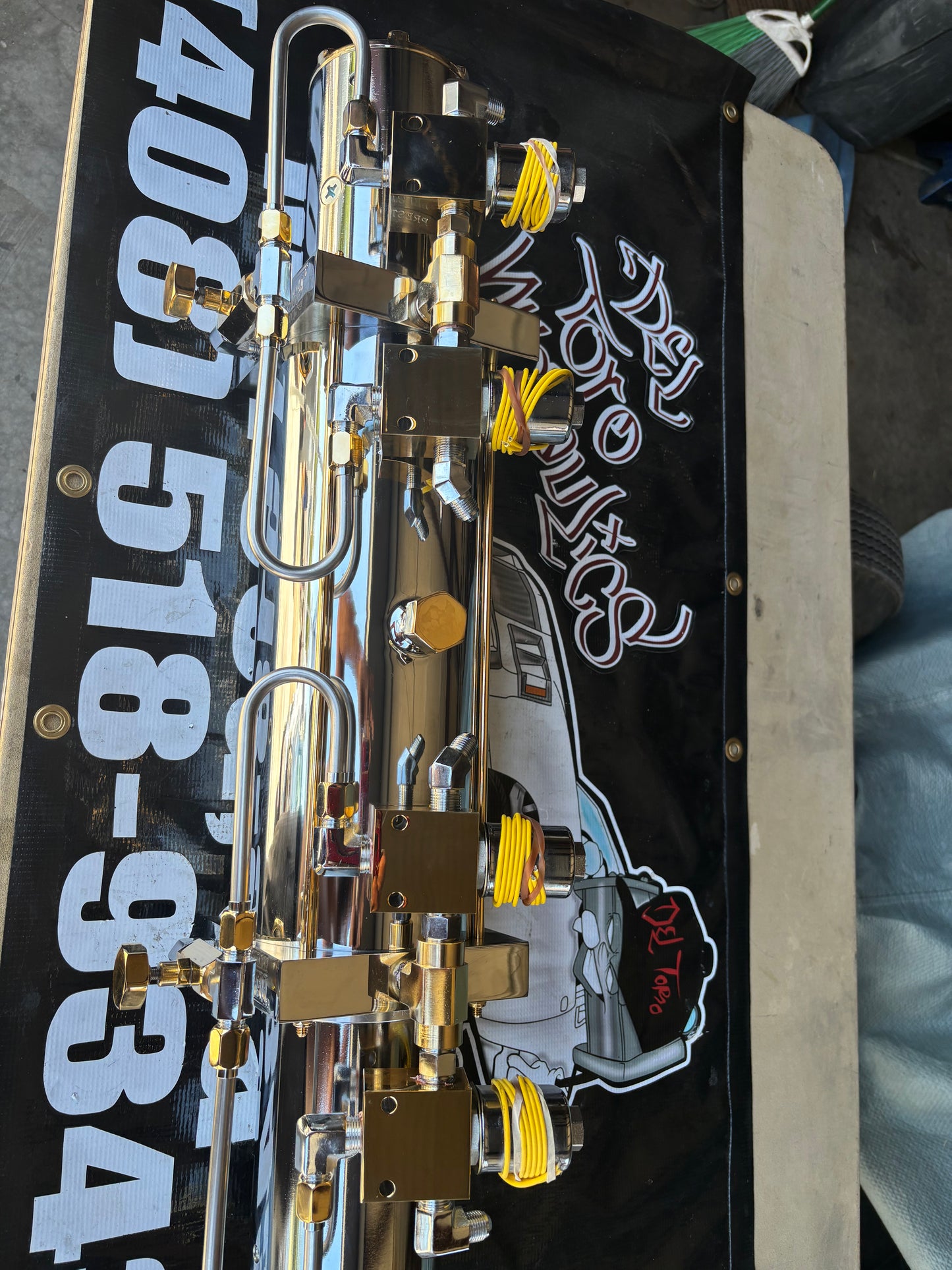 Gold and chrome whammy pump