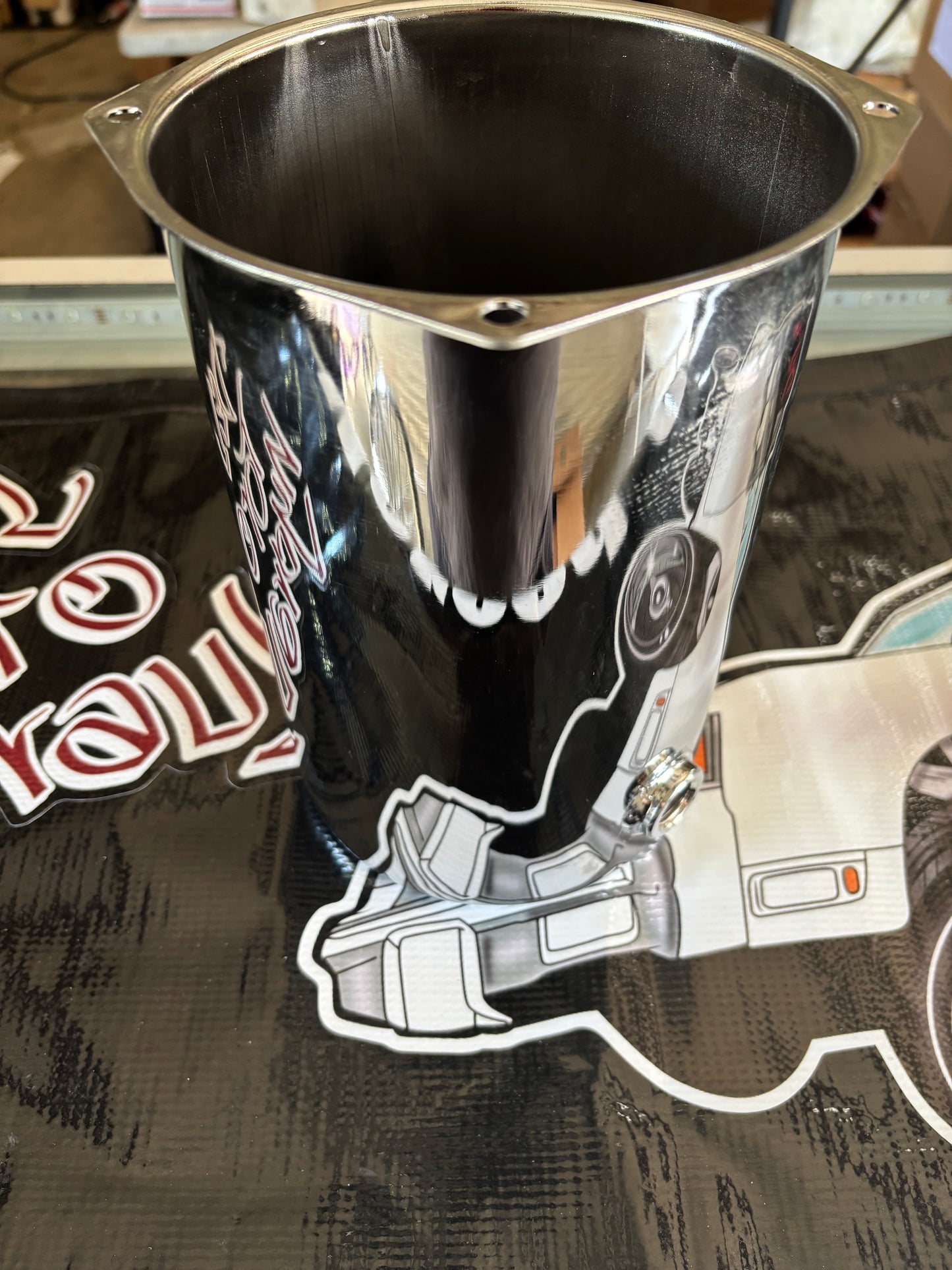 Chrome hydraulic tank