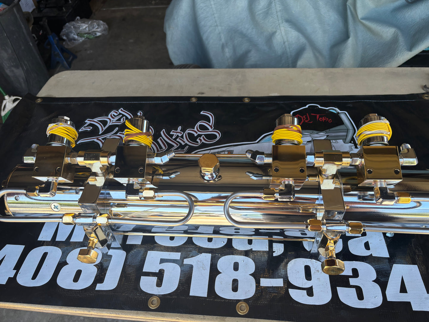 Gold and chrome whammy pump