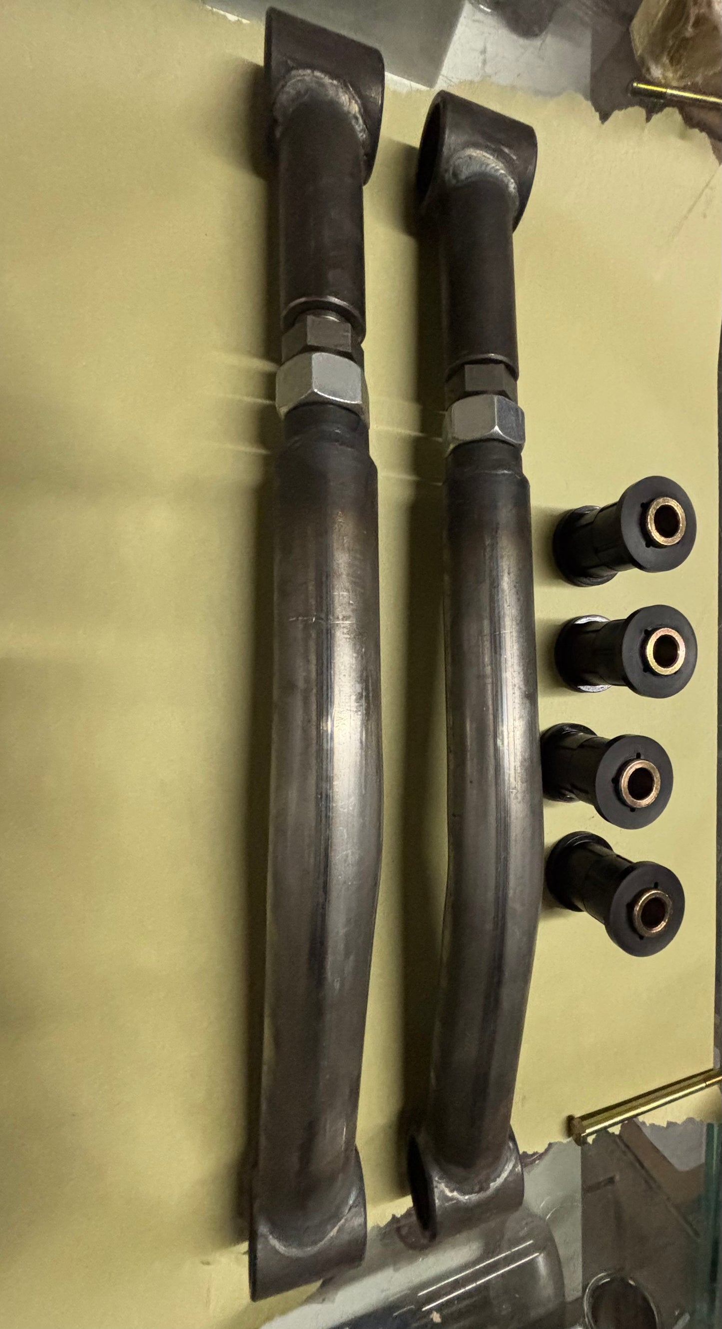 Caddy/lincoln/caprice lower adjustable trailing arms