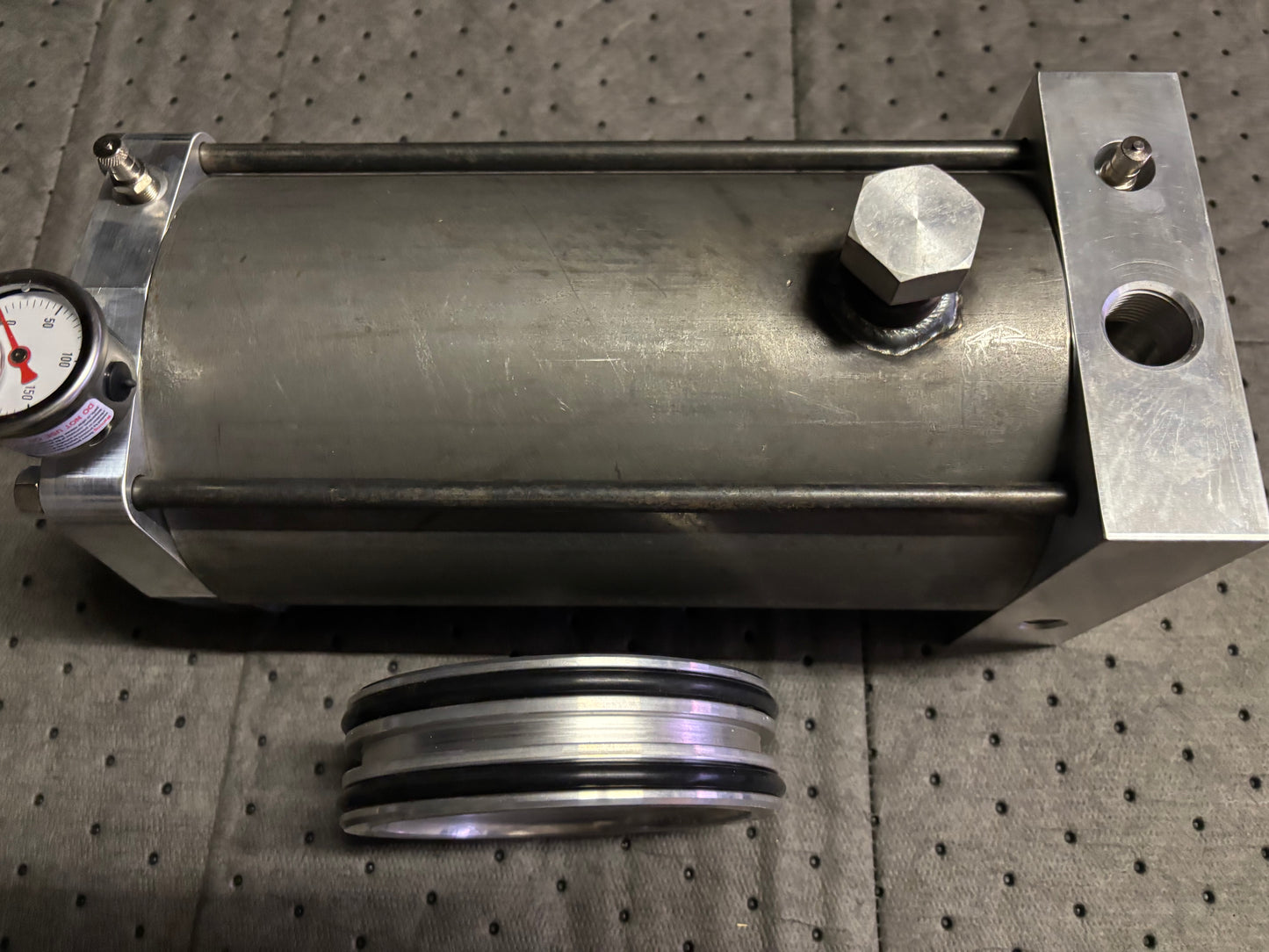 USA Piston kit with block (no logo)