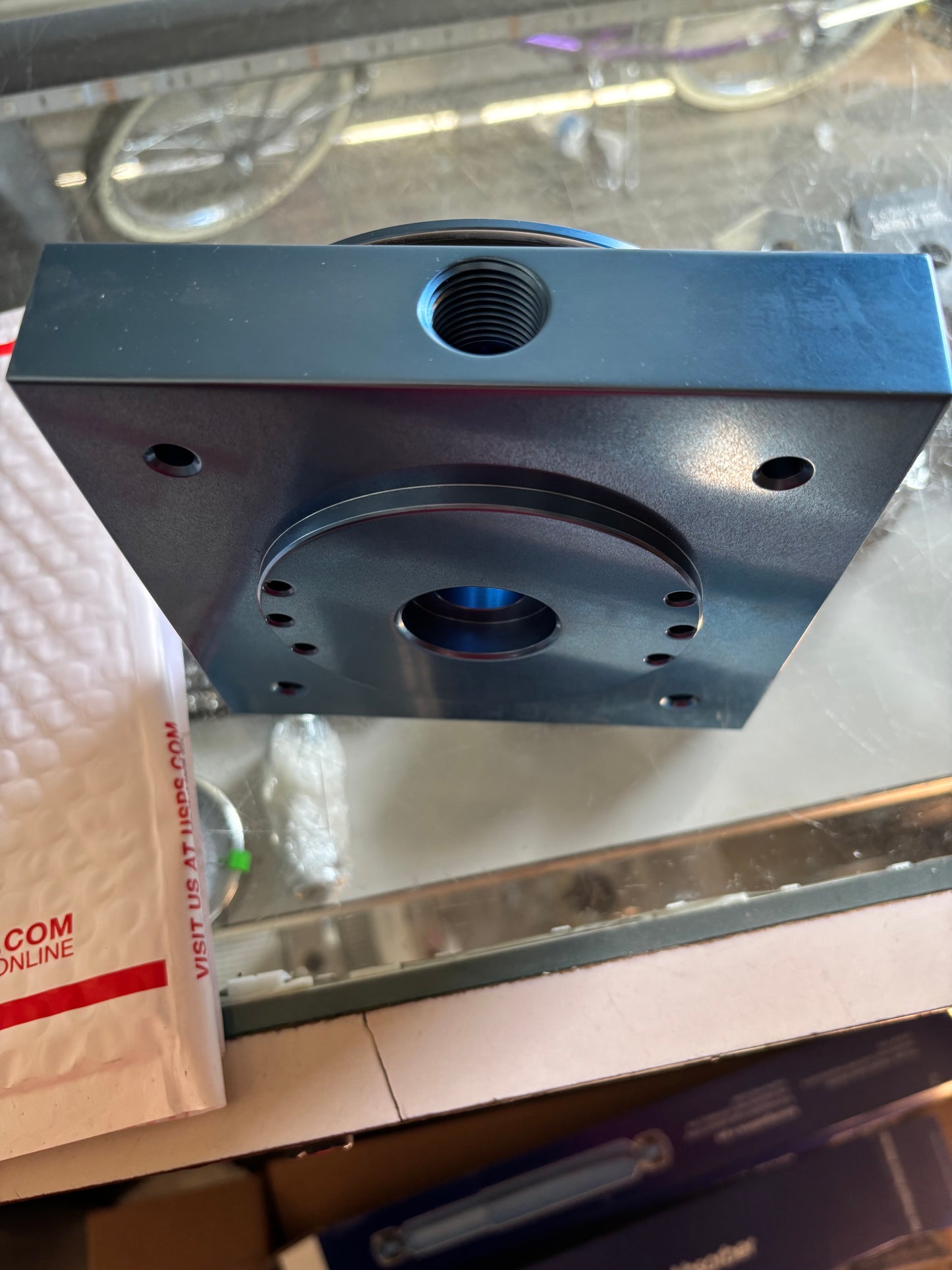 Blue anodized 1/2 center port block