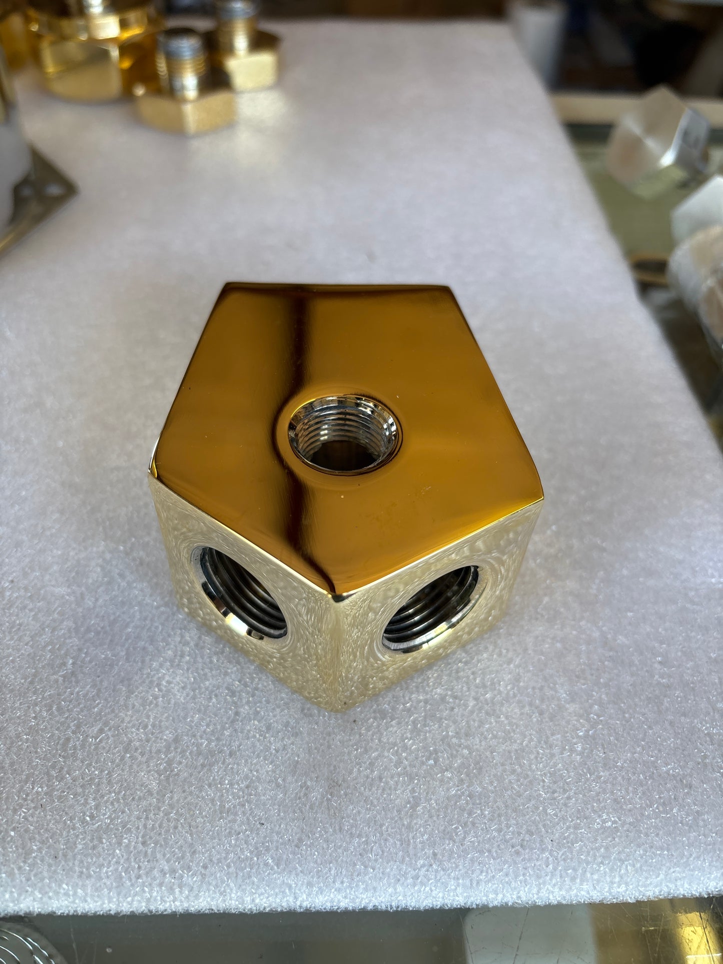Gold 1/2” Port Single Pump Y Block
