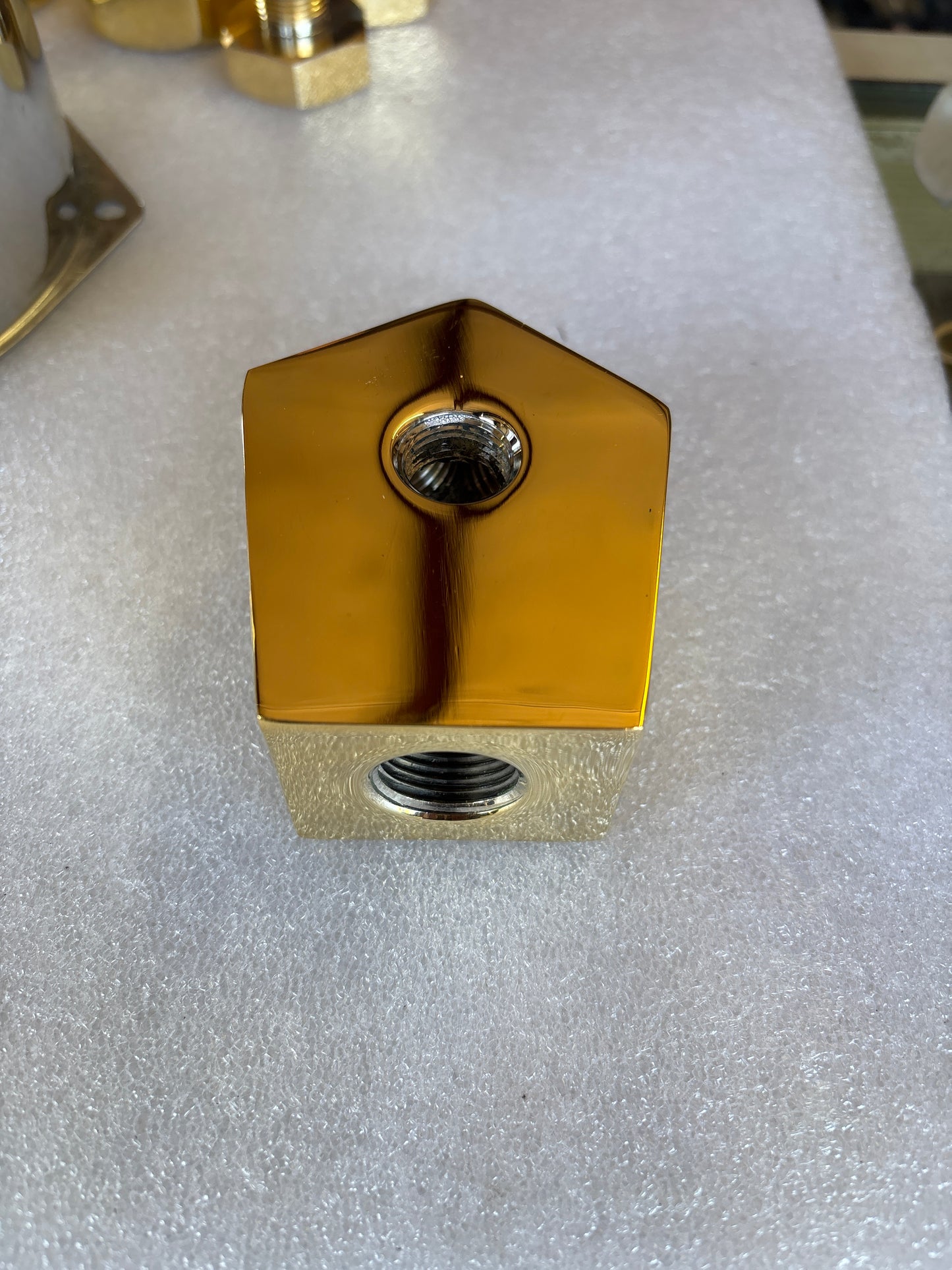 Gold 1/2” Port Single Pump Y Block