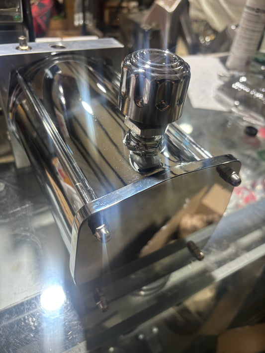 Chrome hydraulic tank breather and plug