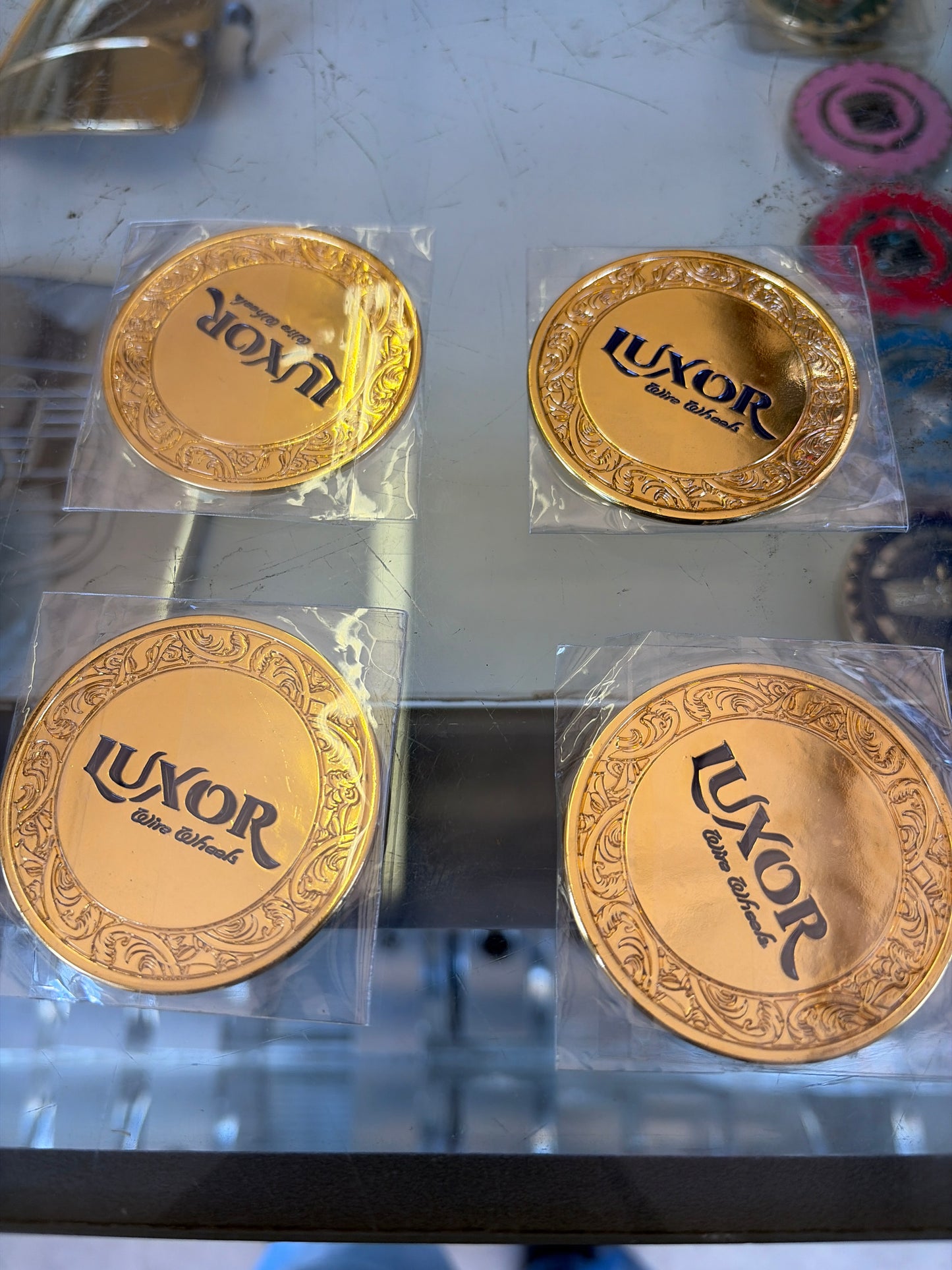 Gold Luxor wire wheel metal emblems chip(set of 4)