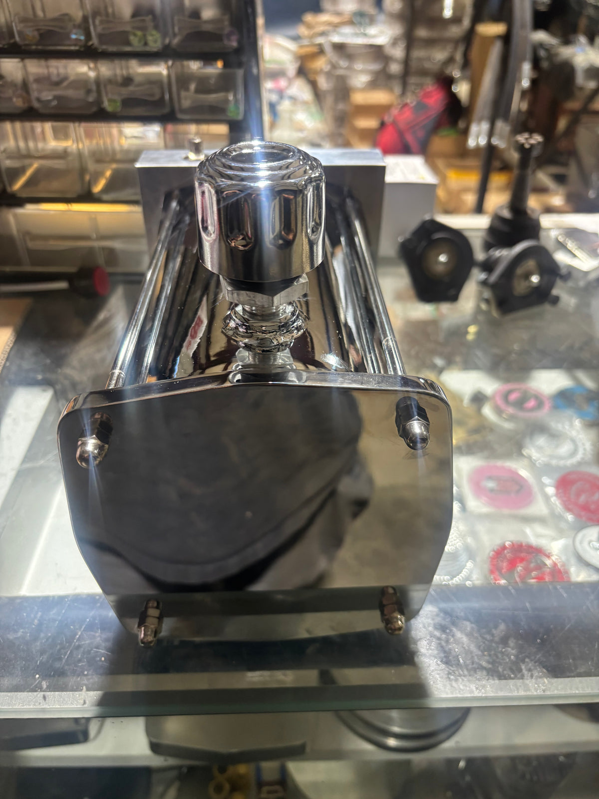 Chrome hydraulic tank breather and plug