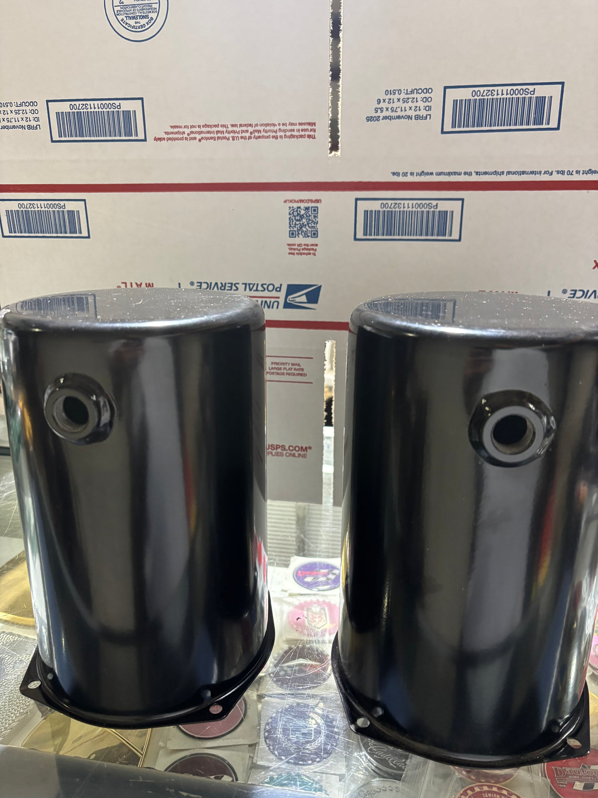 Black hydraulic tank